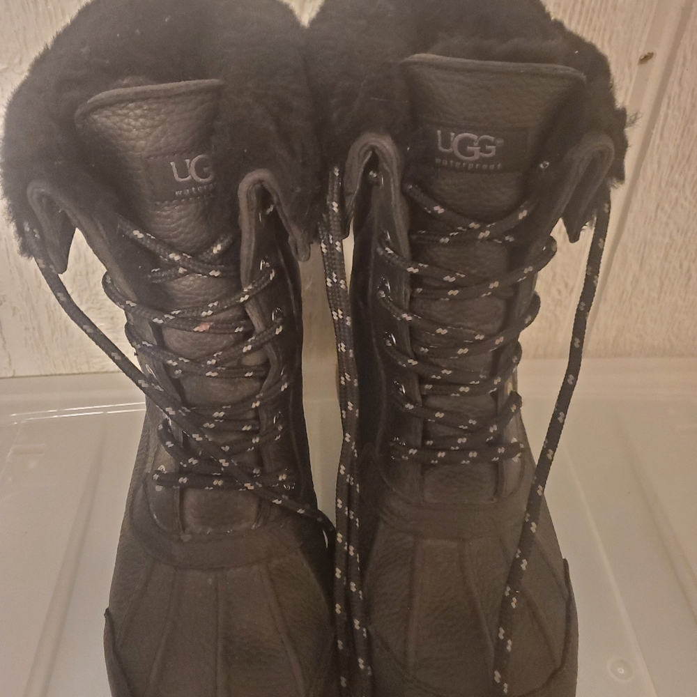 Ugg boots worn once very clean. Ask me any questions! Thanks